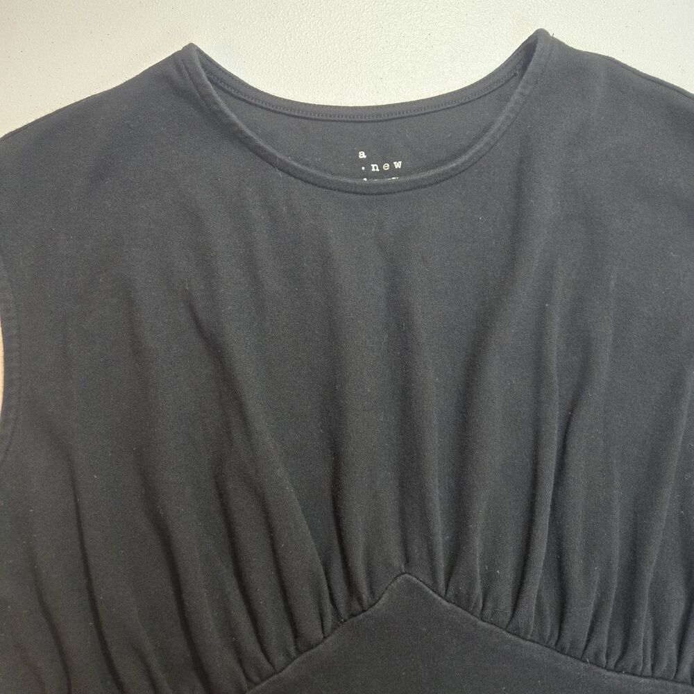 A NEW DAY Womens Sleeveless Structured Crop Top Round Neck Black Large - Picture 3 of 6